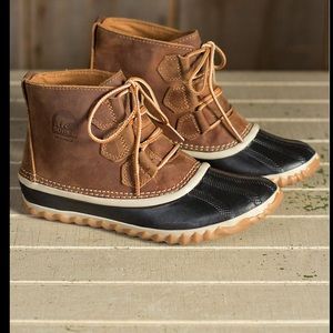 Sorel Out N About Waterproof Leather and Rubber Ankle Boots Sz 6